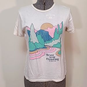 The North Face Off White Never Stop Exploring Graphic Tee Size Medium
